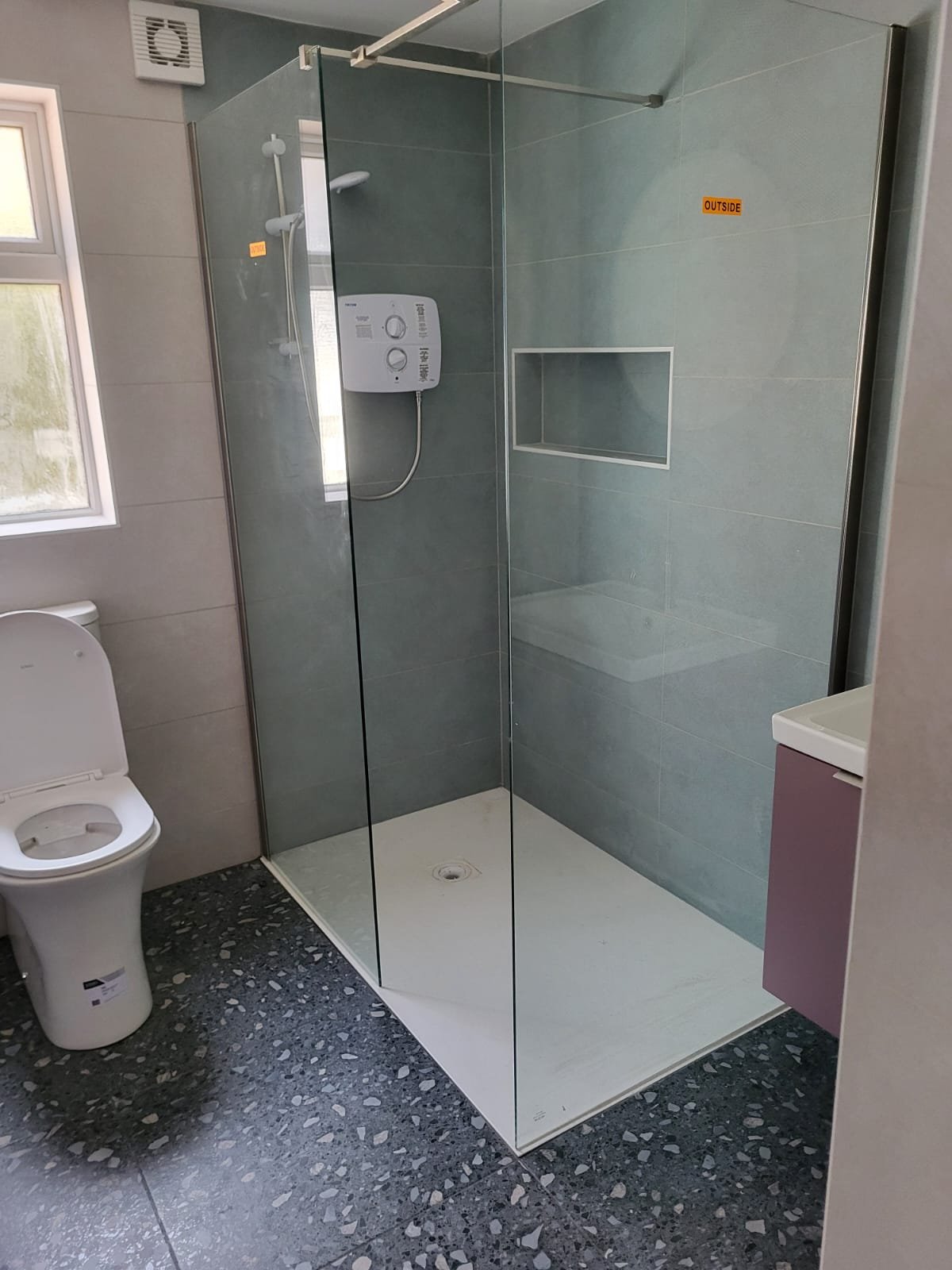 Dining space with fireplace