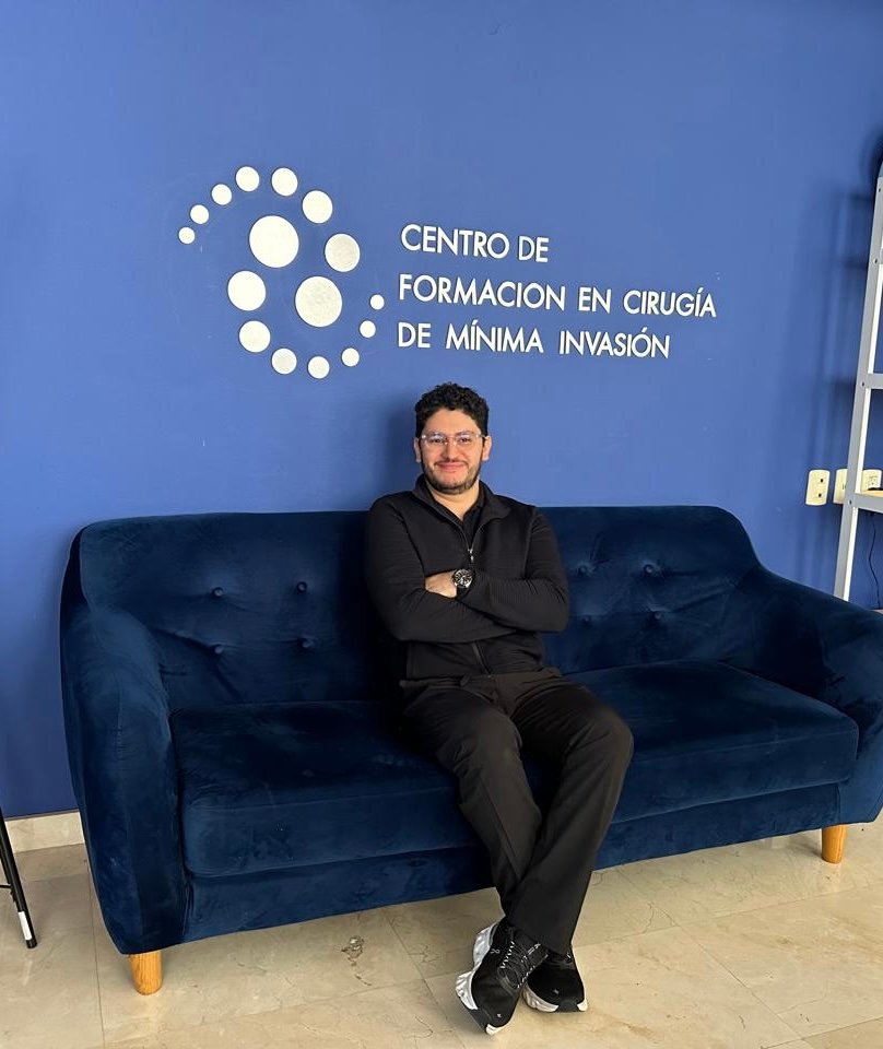Equipo de CEVEPE en el centro de formación en cirugía de mínima invasión