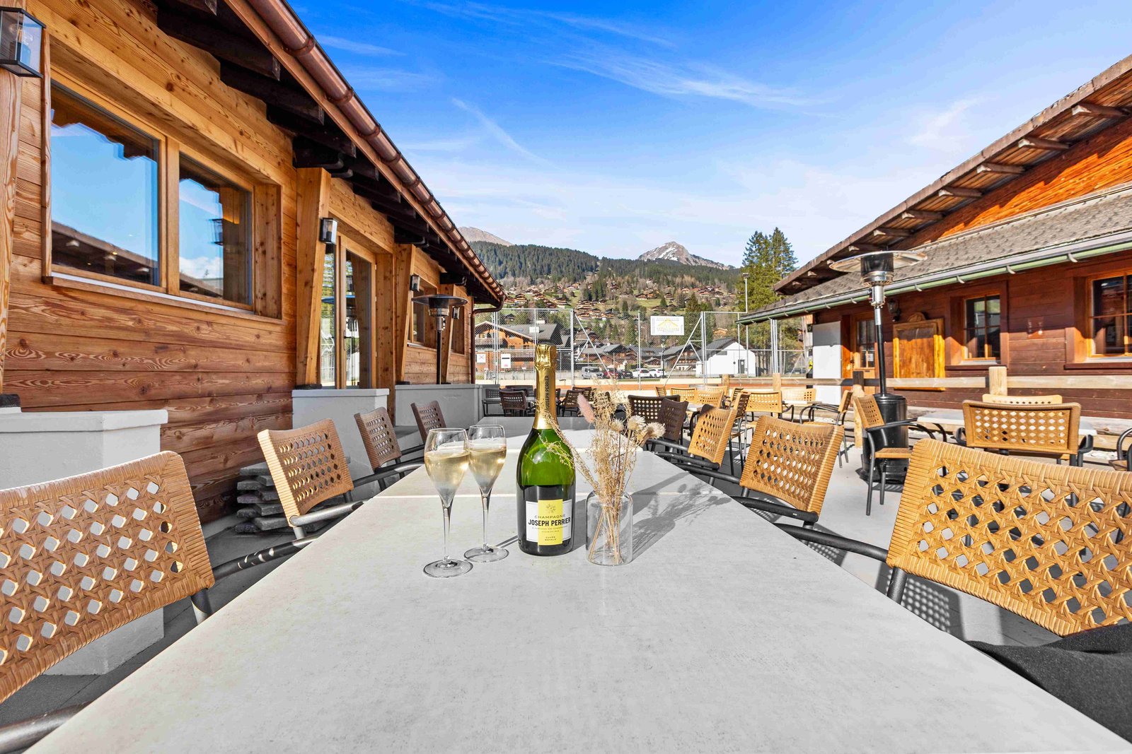 Sitio web restaurante La PotiniÃ¨re des Diablerets - DiseÃ±o Web y MenÃº Digital