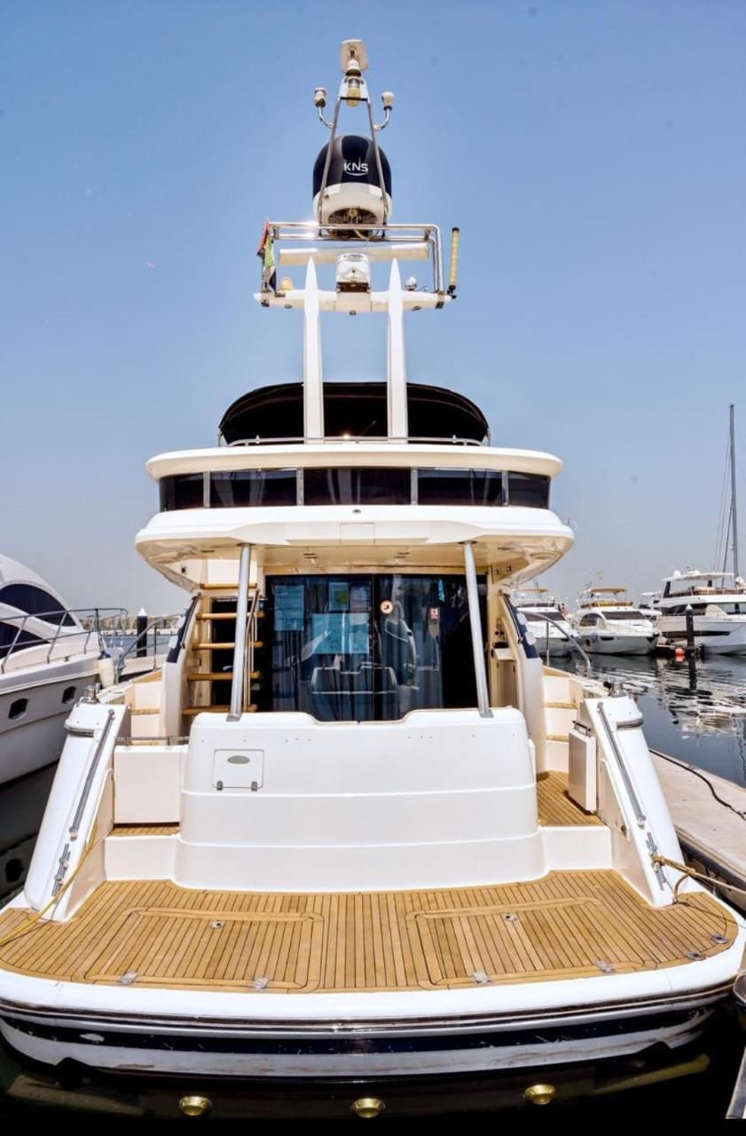 65 Feet Luxury Yacht