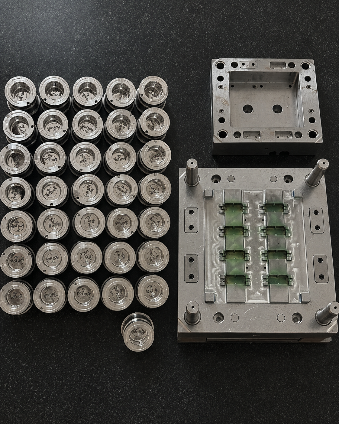 Shiny Injection Mold Injection Molds
