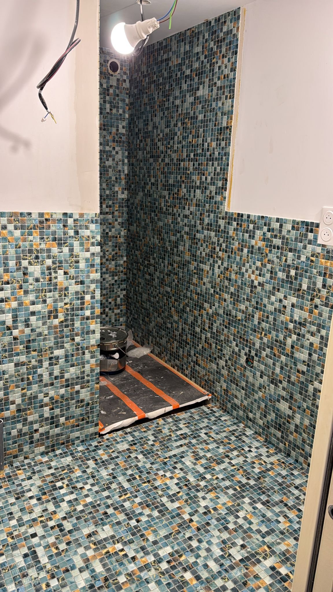 Vue finale de la transformation complète de la salle de bain