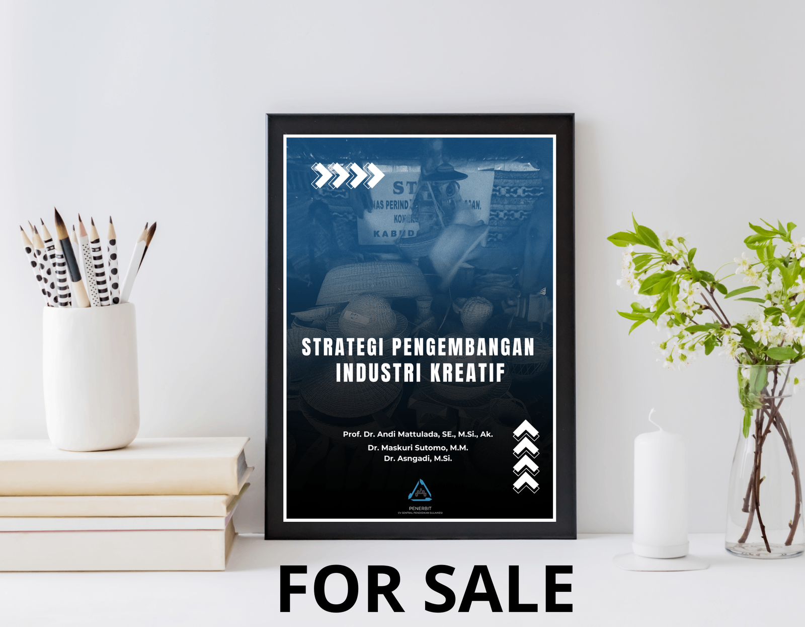 Cover buku Strategi Pengembangan Industri Kreatif with modern design