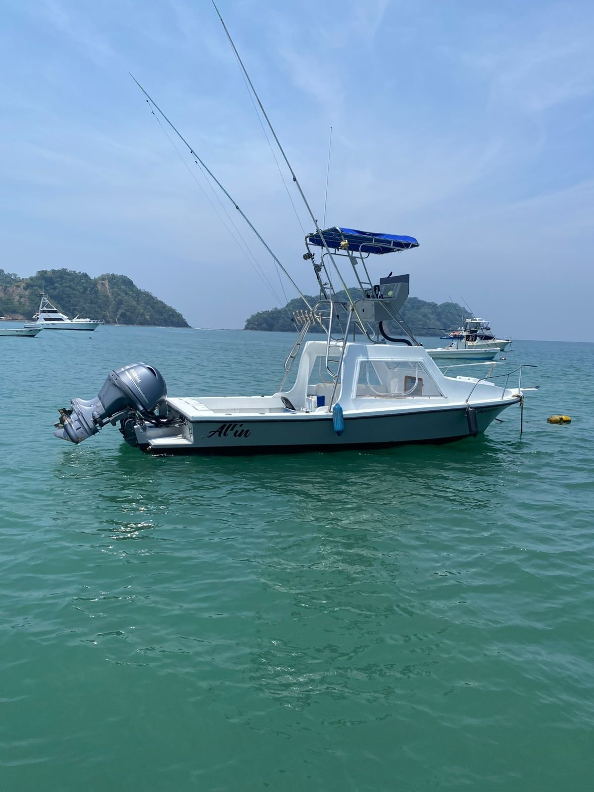 Wahoo Sportfishing Jaco 29' Makko fishing boat from Herradura Beach with Wahoo Sportfishing Jaco