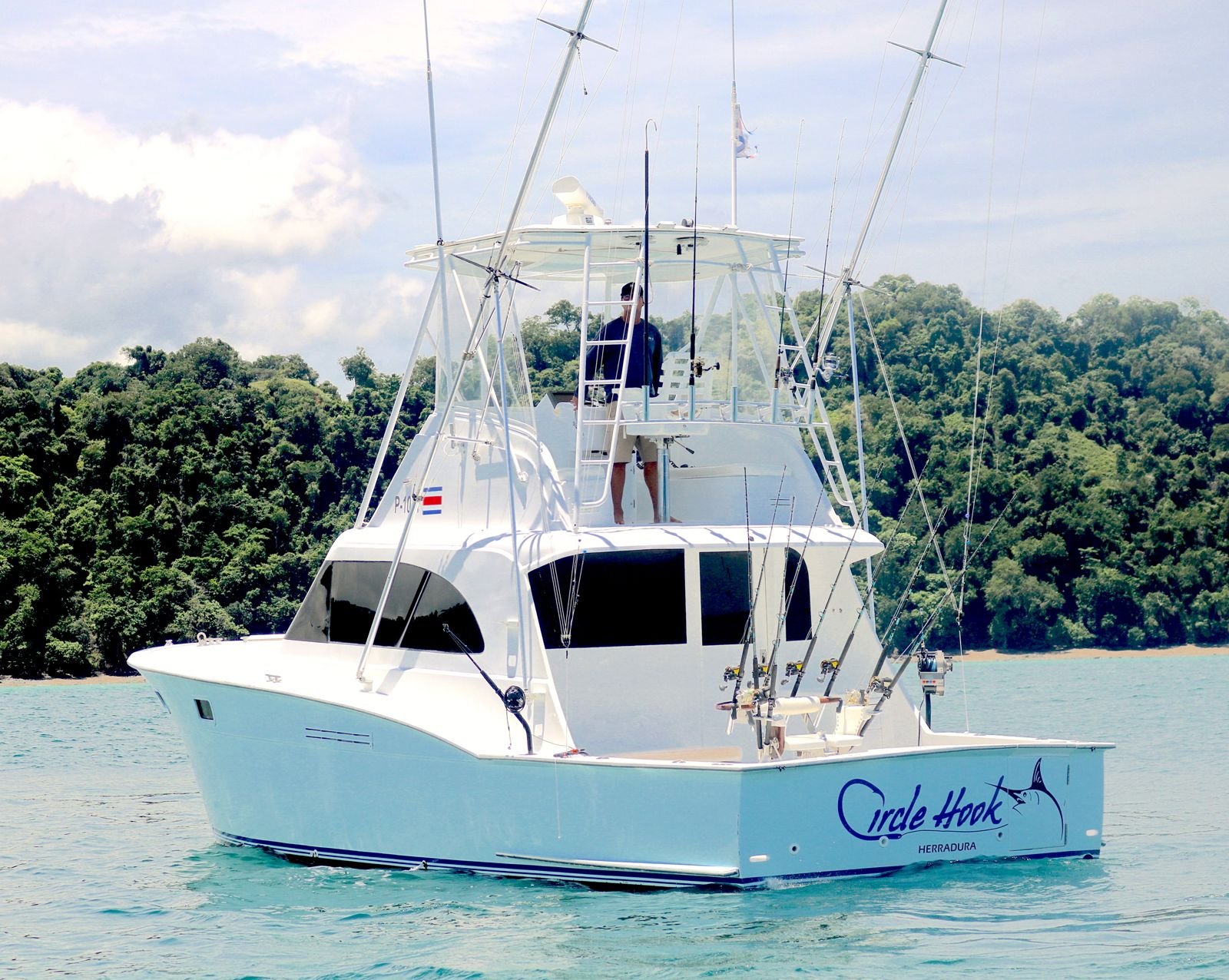 Wahoo Sportfishing Jaco 37' Hatteras fishing boat from Los Sueños Marina with Wahoo Sportfishing Jaco
