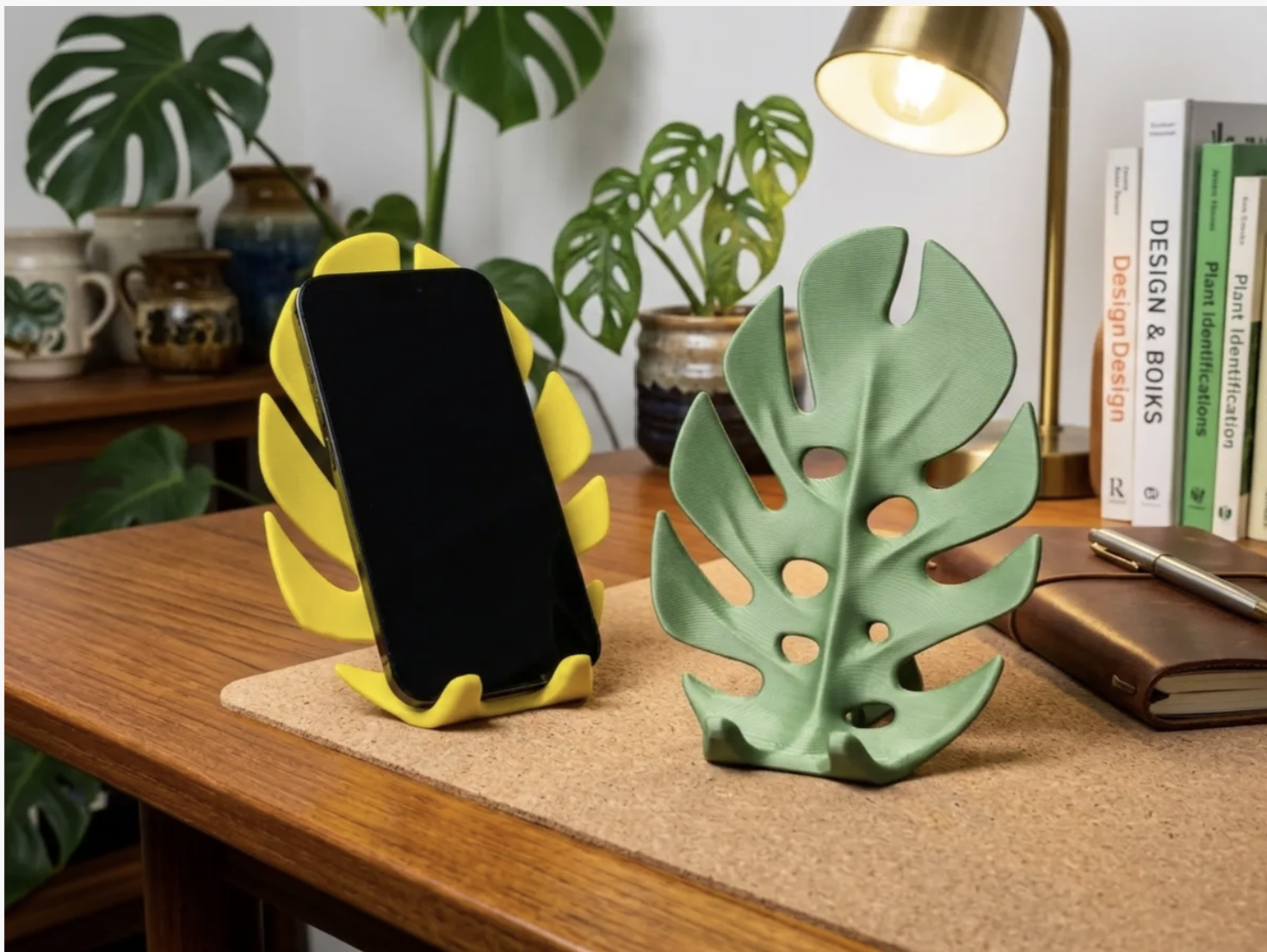 Monstera Leaf Phone Stand β custom 3D printed in Dubai by RiaanPrintz
