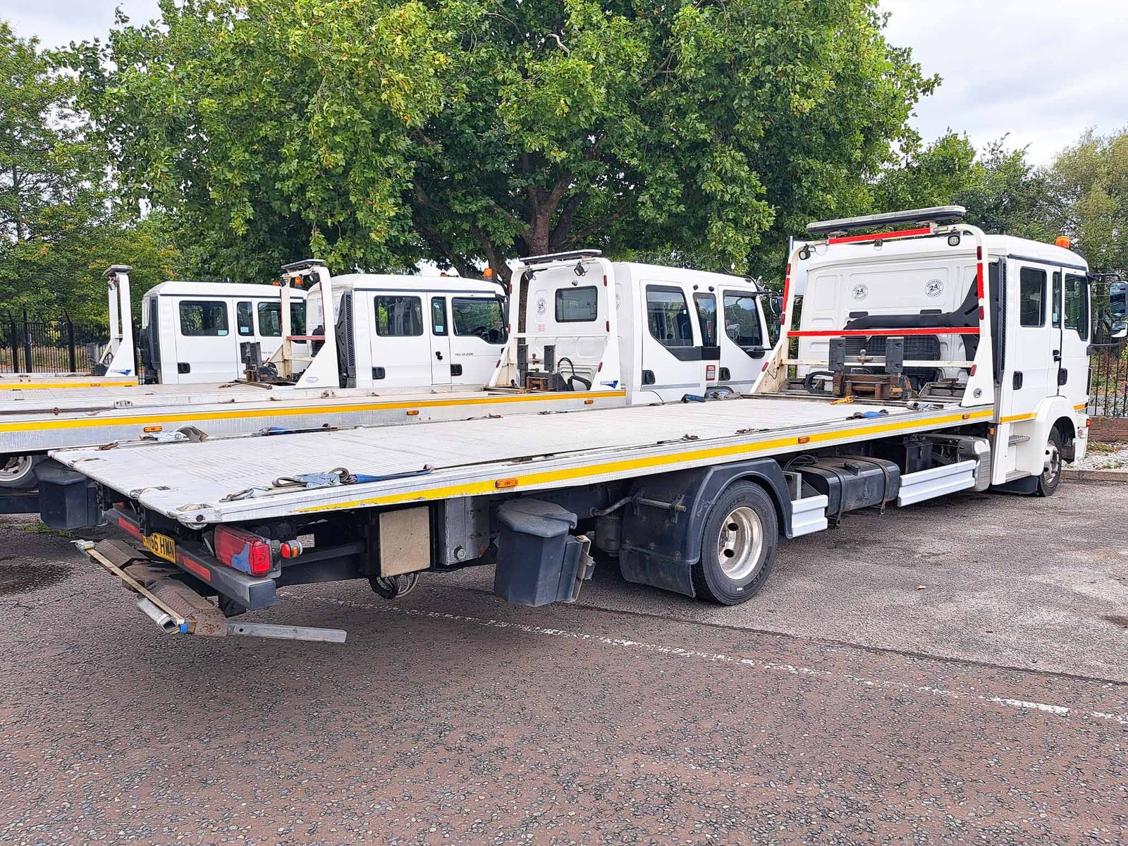 Choice of 4 – MAN 12.220 Crew Cab (12 Tonne 4x2 Auto) - Image 6