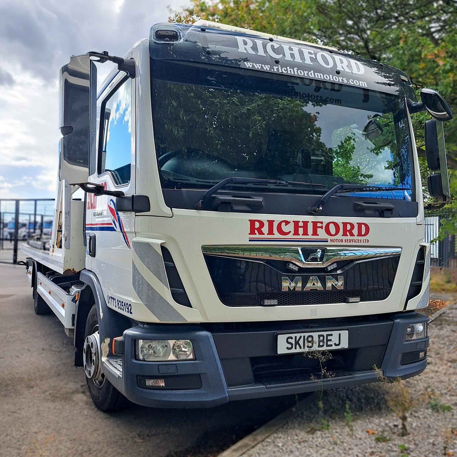 MAN TGL 12.220 Day Cab (2019) - Image 1