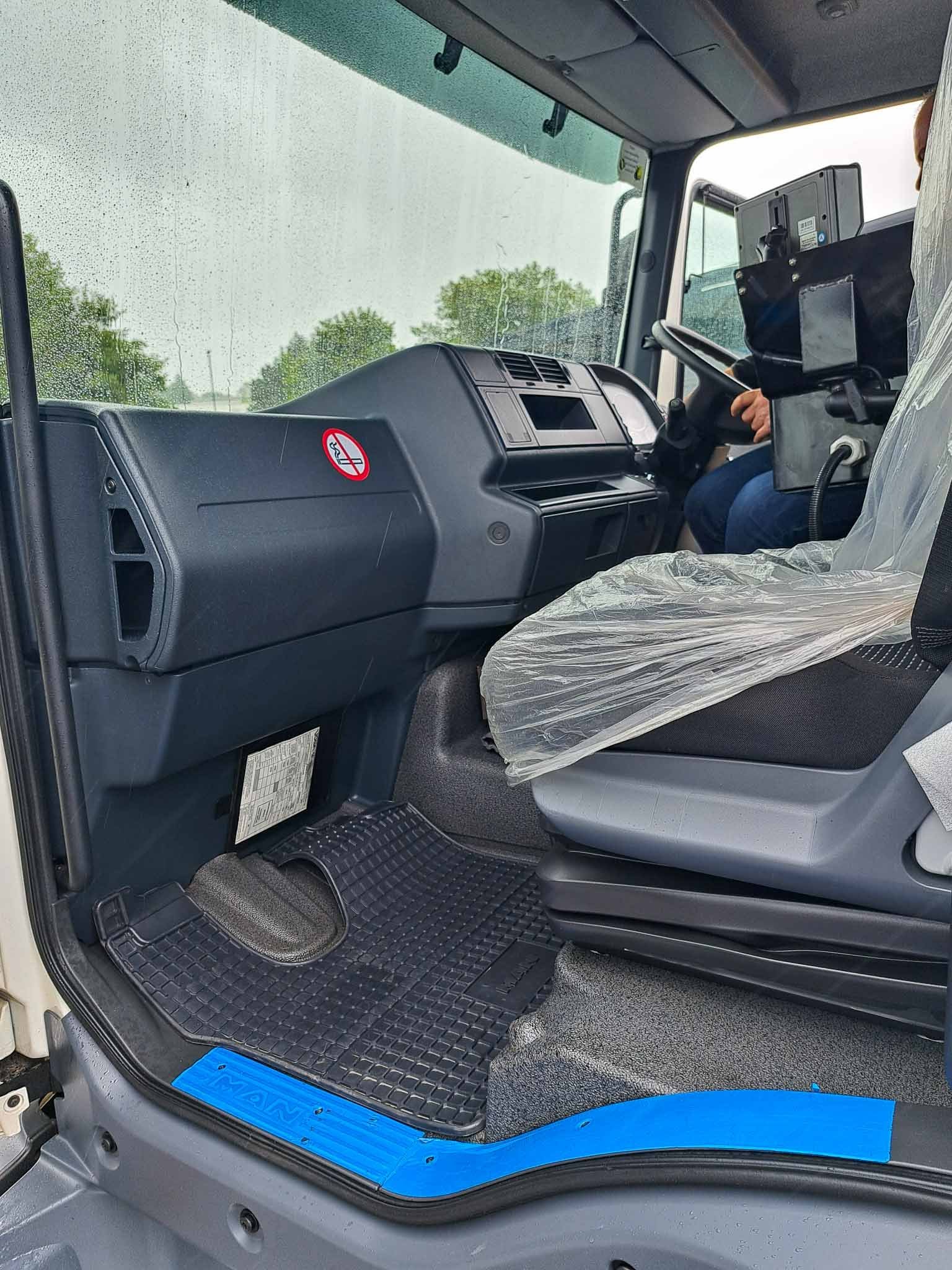 MAN TGL 12.180 Day Cab (2013) - WR63 EJX - Image 3