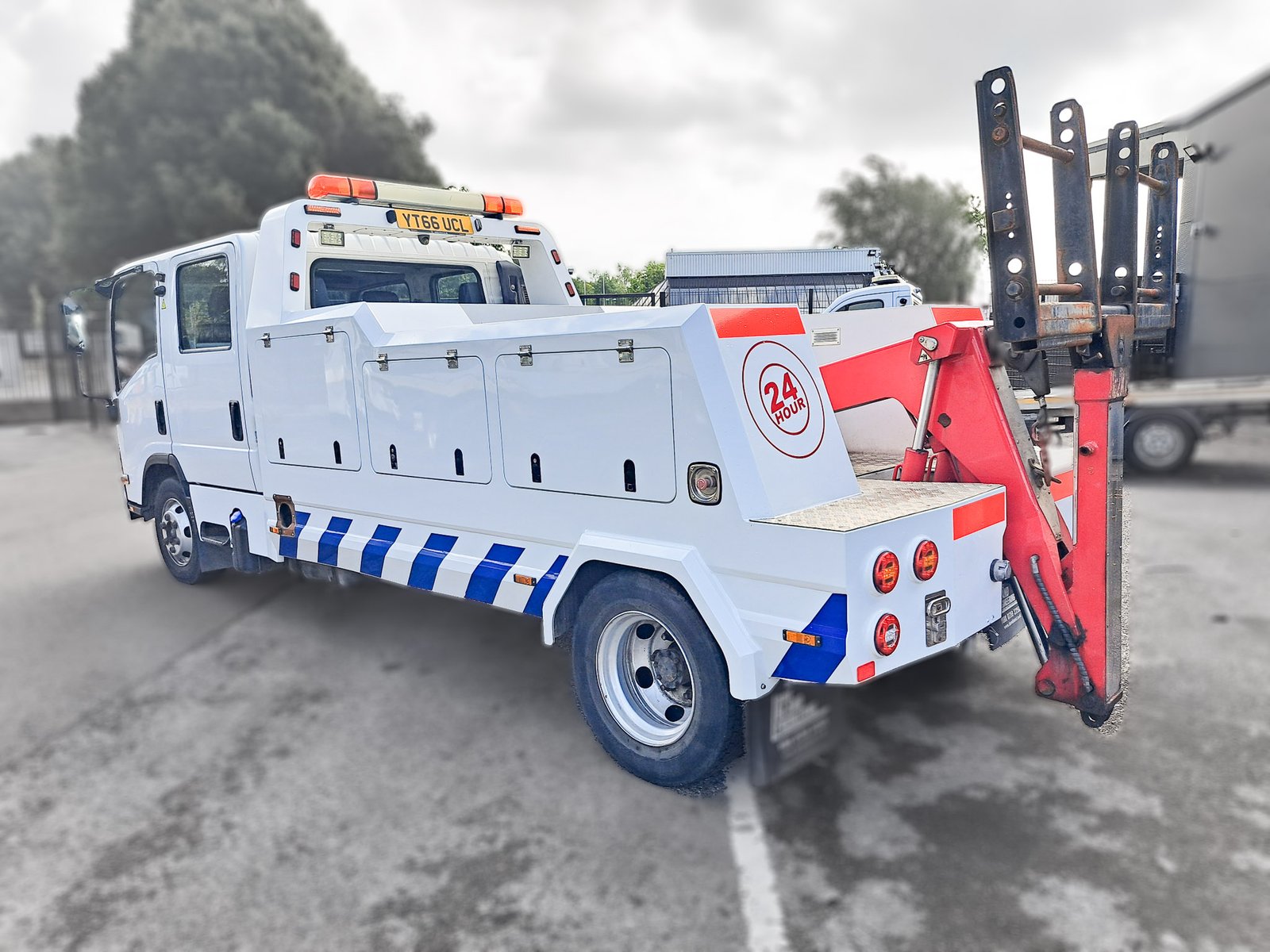 ISUZU N75 Crew Cab – 7.5 Tonne 4x2 - Image 5