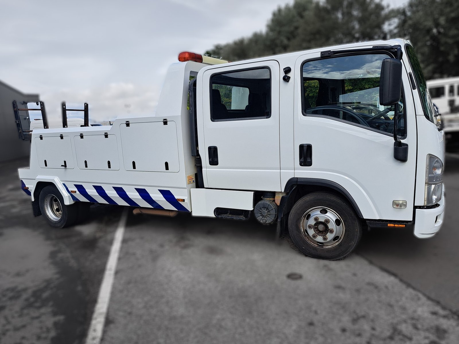 ISUZU N75 Crew Cab – 7.5 Tonne 4x2 - Image 7