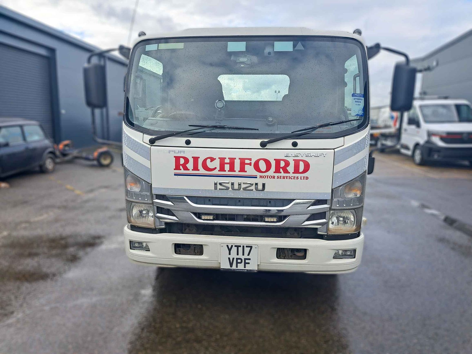 ISUZU N75-190 Day Cab (Choice of 2) - Image 10