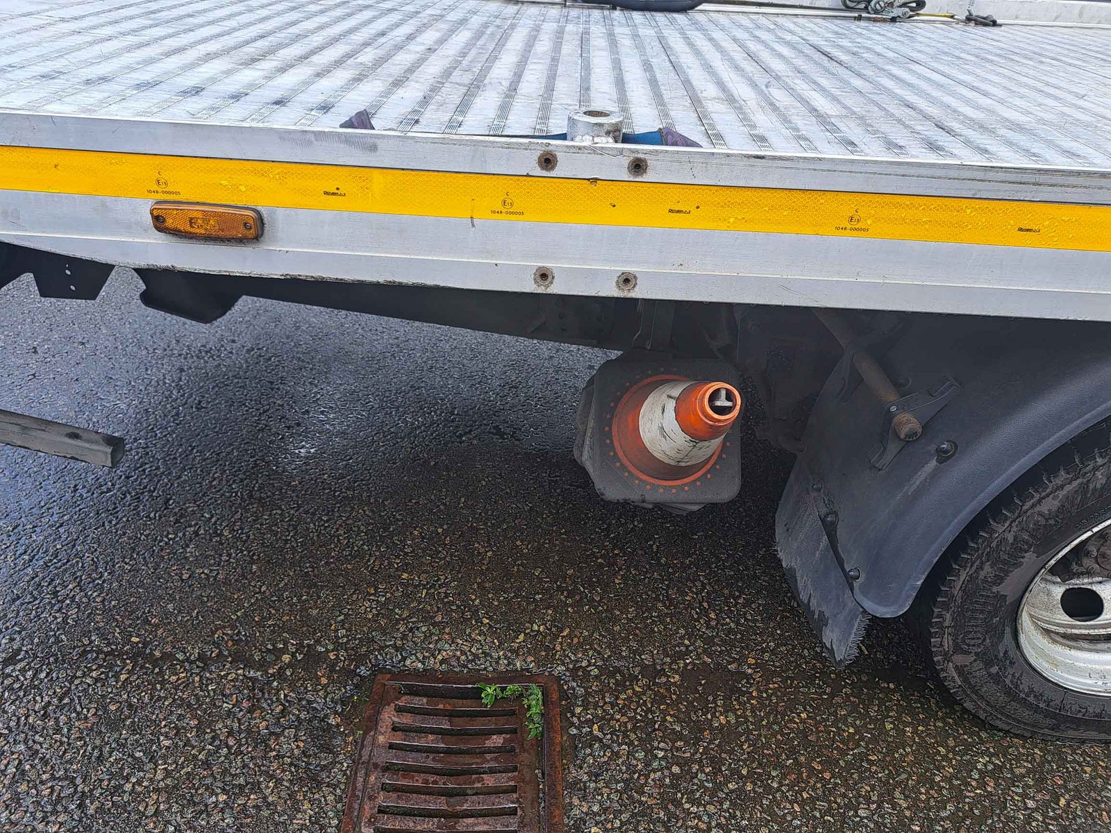 ISUZU N75-190 Day Cab (Choice of 2) - Image 13