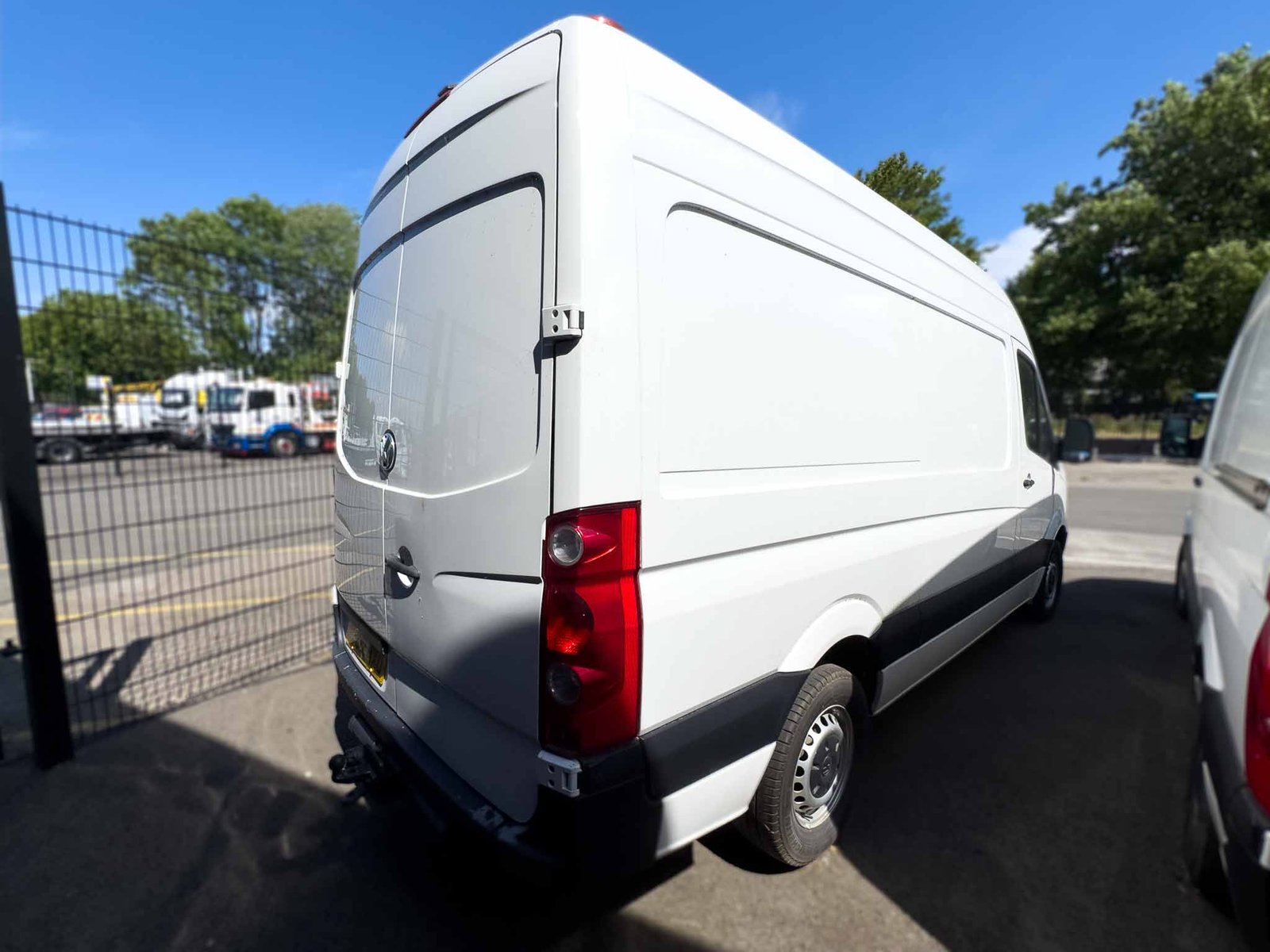 VW Crafter Service Van - Image 4