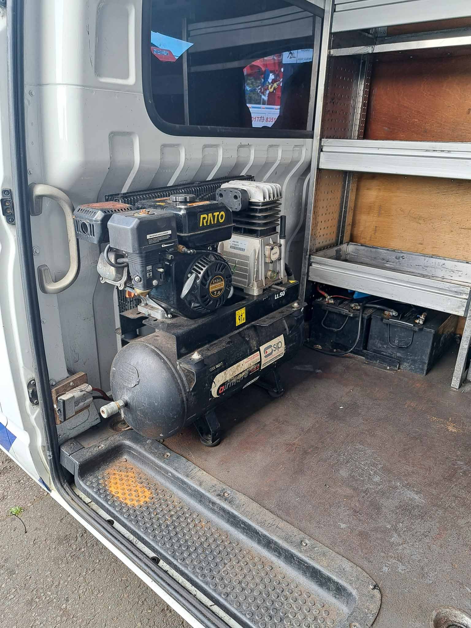VW Crafter Service Van - Image 5