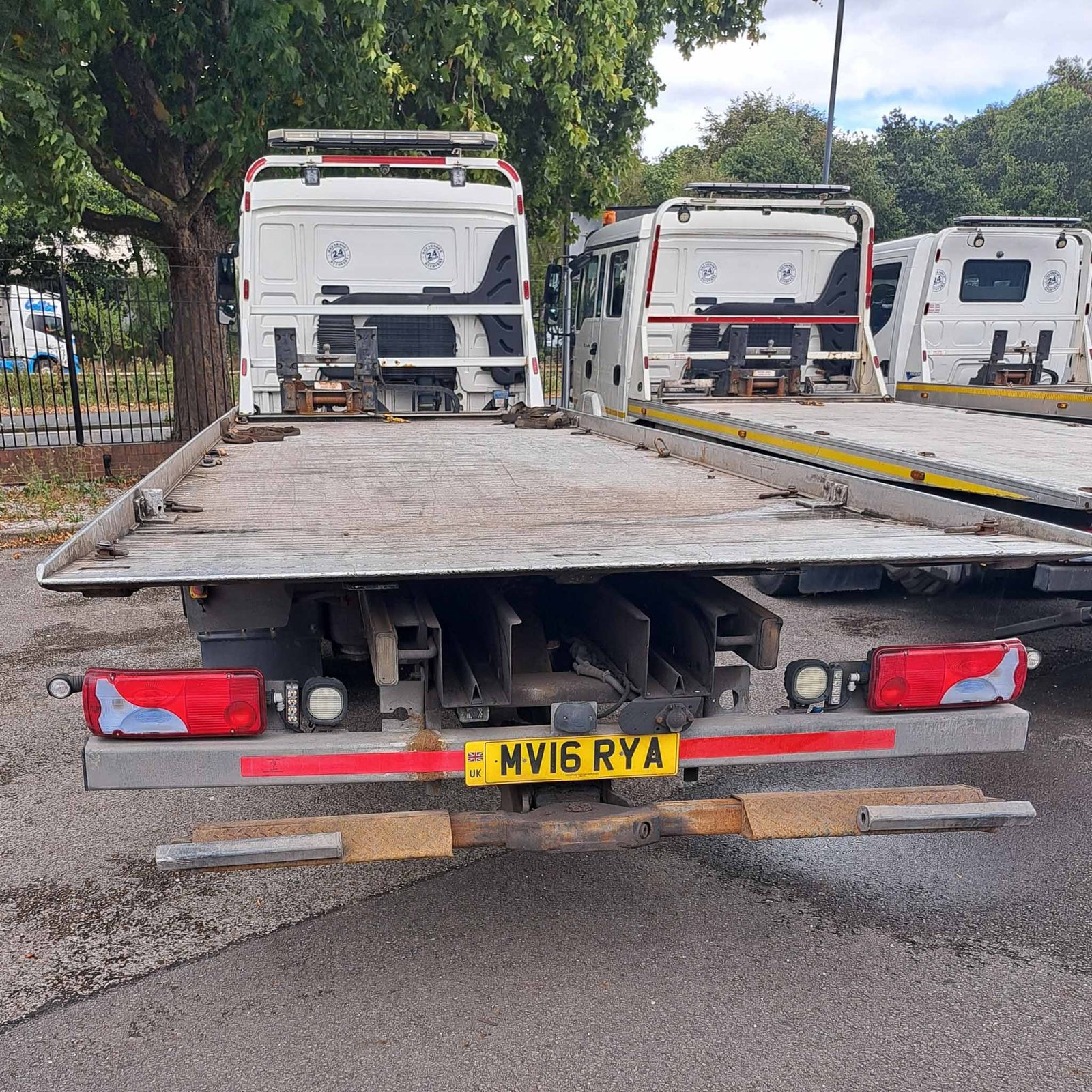 Choice of 3 – MAN TGL 12.220 Crew Cab (2016, 12 Tonne 4x2 Auto) - Image 7