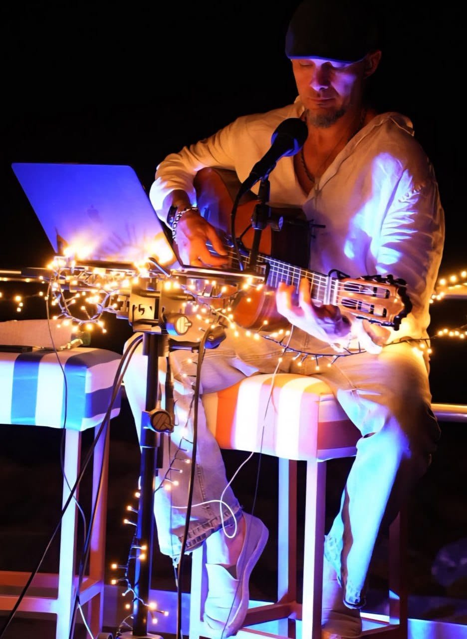 Rustam Tagirov — Acoustic Guitar & Voice