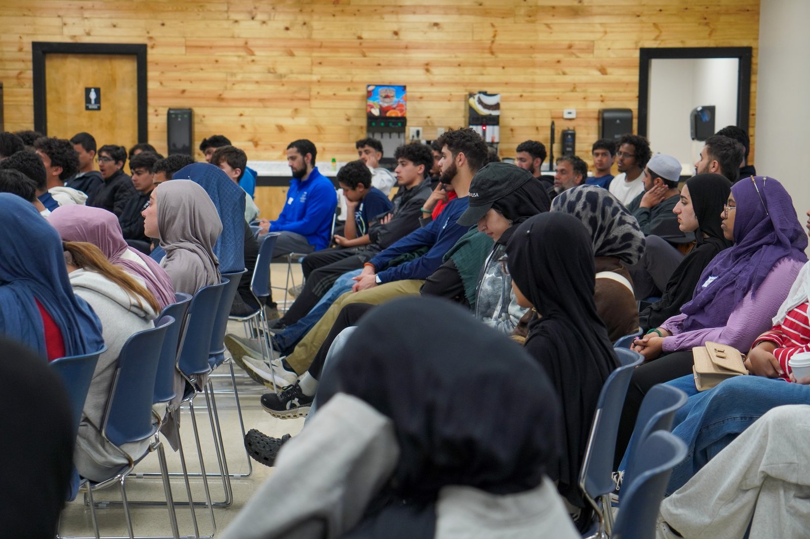 NICC youth volunteers working together