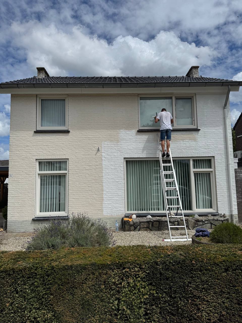Gevelschilderwerk op hoogte — Schilderwerk