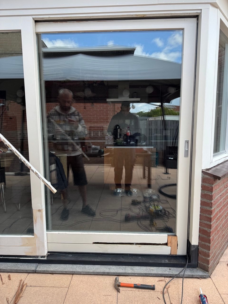 Opknappen van deuren — Reparatie en schilderwerk