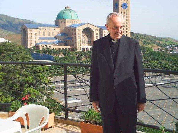 Recepção do Hotel Pousada do Papa em Aparecida do Norte