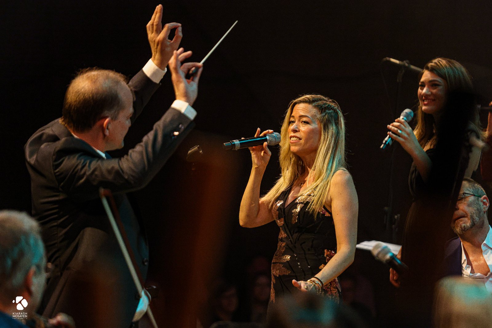 Sonja Priehn und Cemre Yilmaz mit Adrian Werum – ©Kiarash_Mosayebi