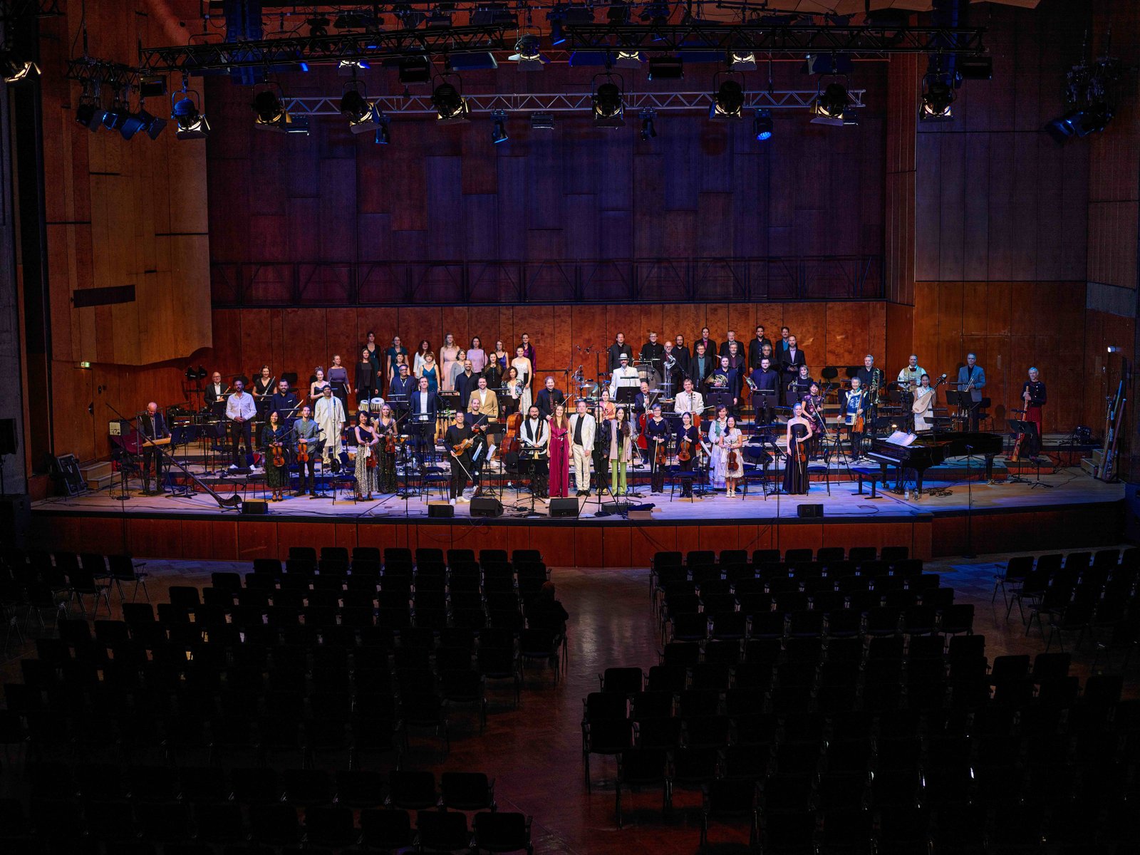 Orchester der Kulturen Stuttgart – Musiker:innen aus aller Welt auf der Bühne