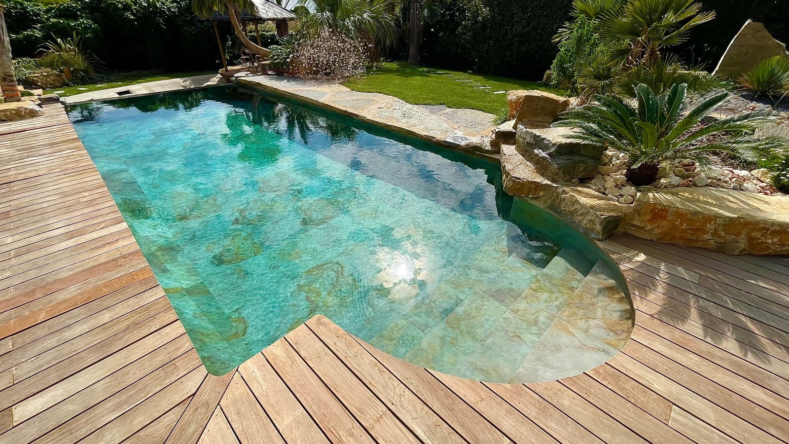 Piscine habillée de pierre naturelle Flexi Pierre