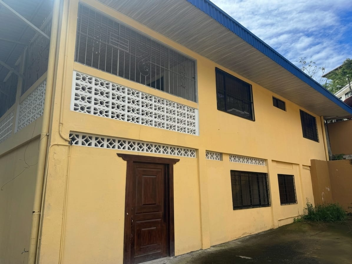 Casa en Venta o Alquiler — Cerro Mocho
