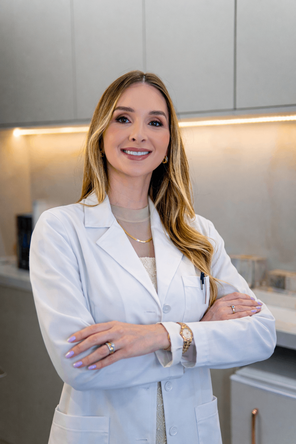 Dra. Amanda Calheiros - Proctologista especializada em tratamento de plicoma anal com laser CO2