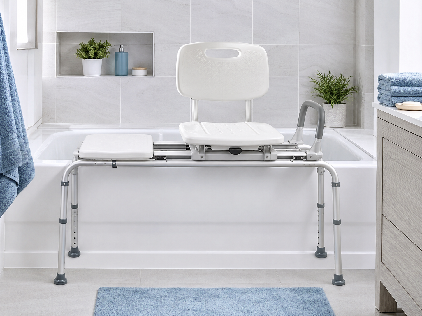 Sliding transfer bench for tub