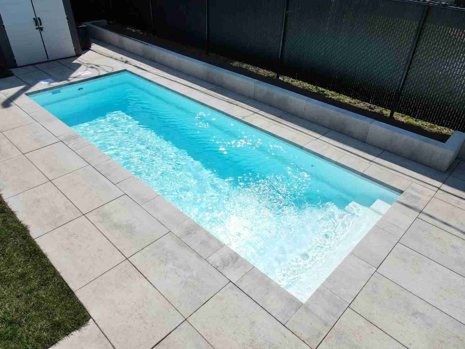 Piscine Mova 9'x24' — modèle confirmé