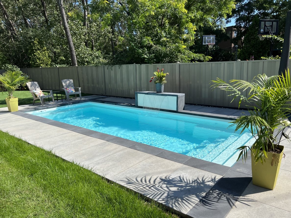 Piscine Mova 11x25 — Blanc — réalisation Piscine Riviera