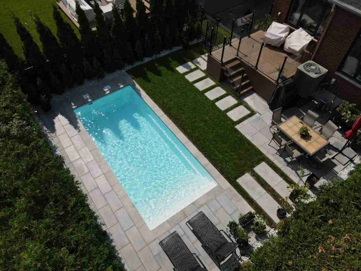 Piscine Mova 11'x23' — modèle confirmé