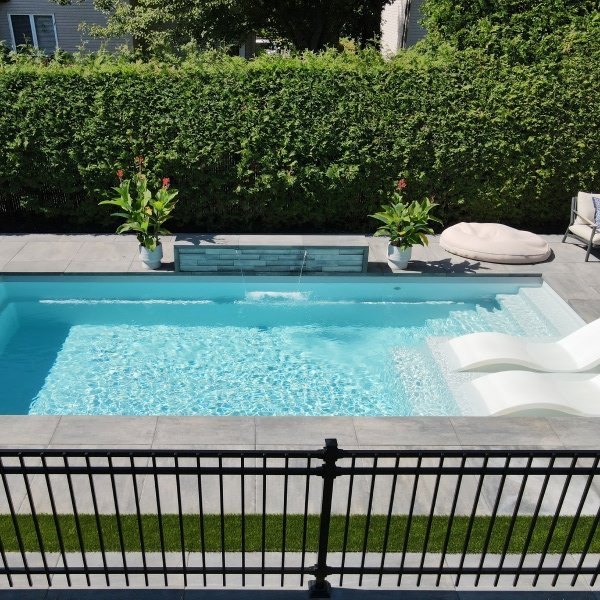 Professional pool maintenance in Laval to maximize in-ground pool lifespan