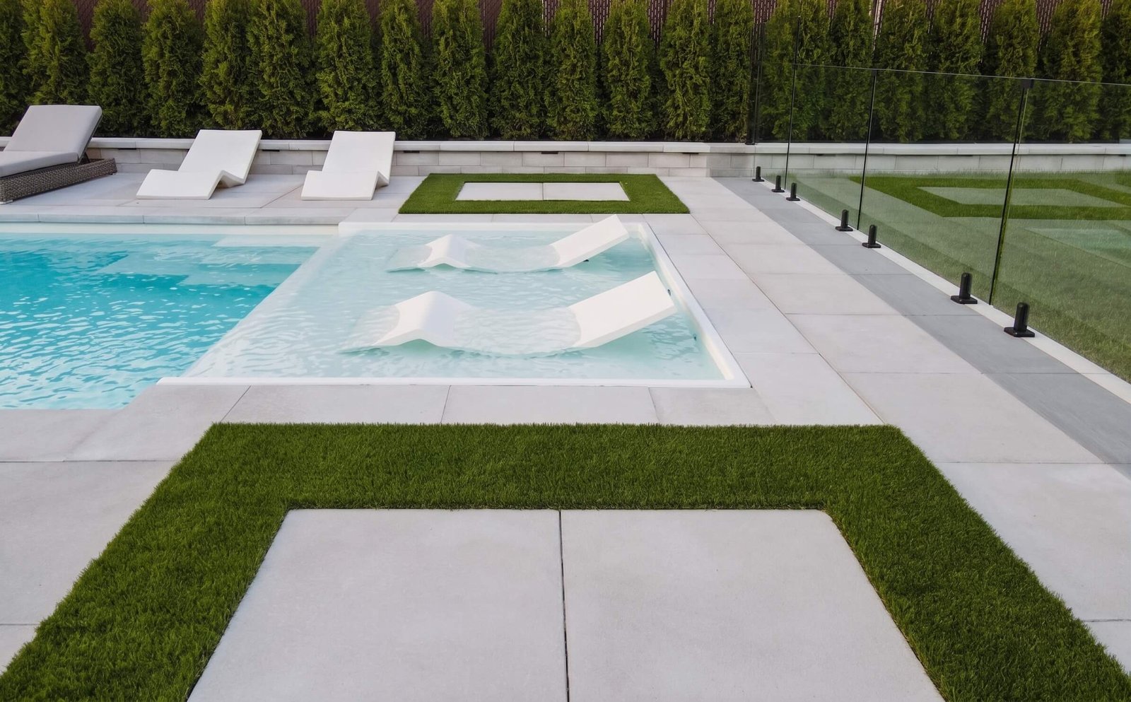 Piscine Tenza 8'x11' — modèle confirmé