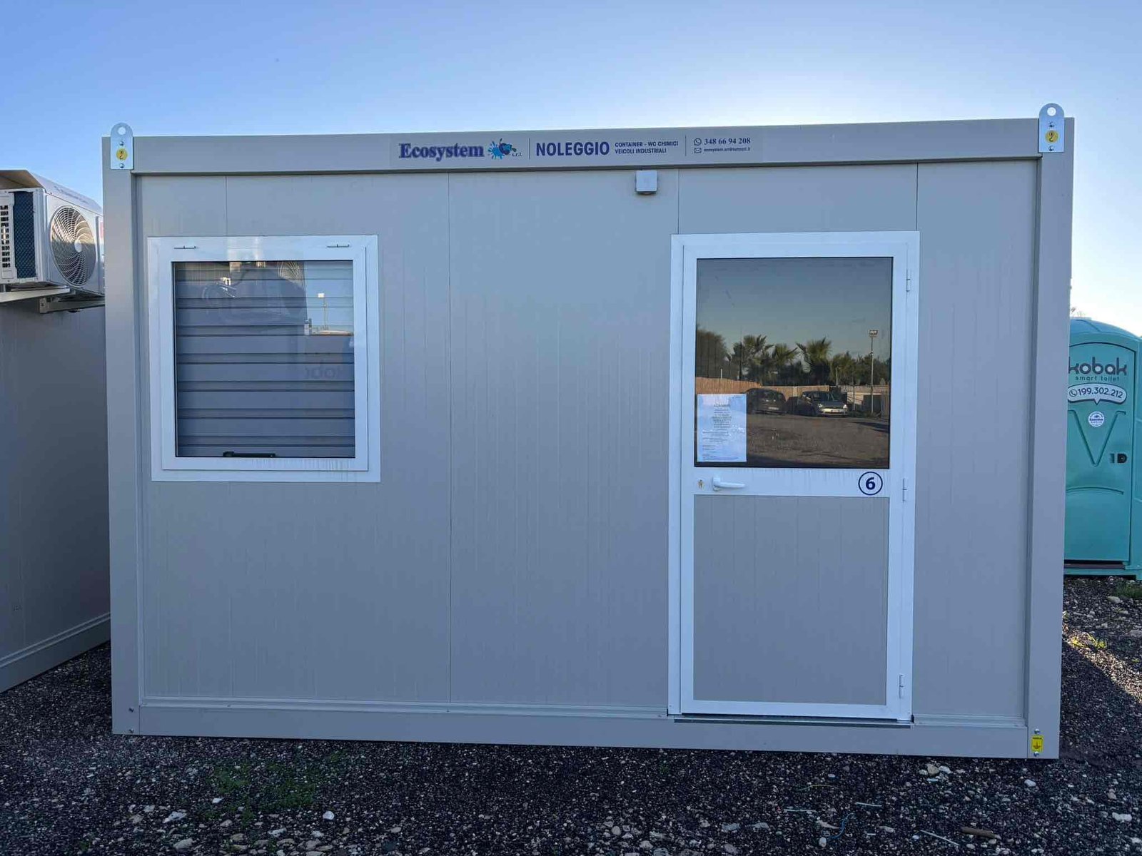 Thumbnail: Vista esterna container