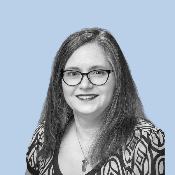 Headshot of Dr. Sarah E. Pennington