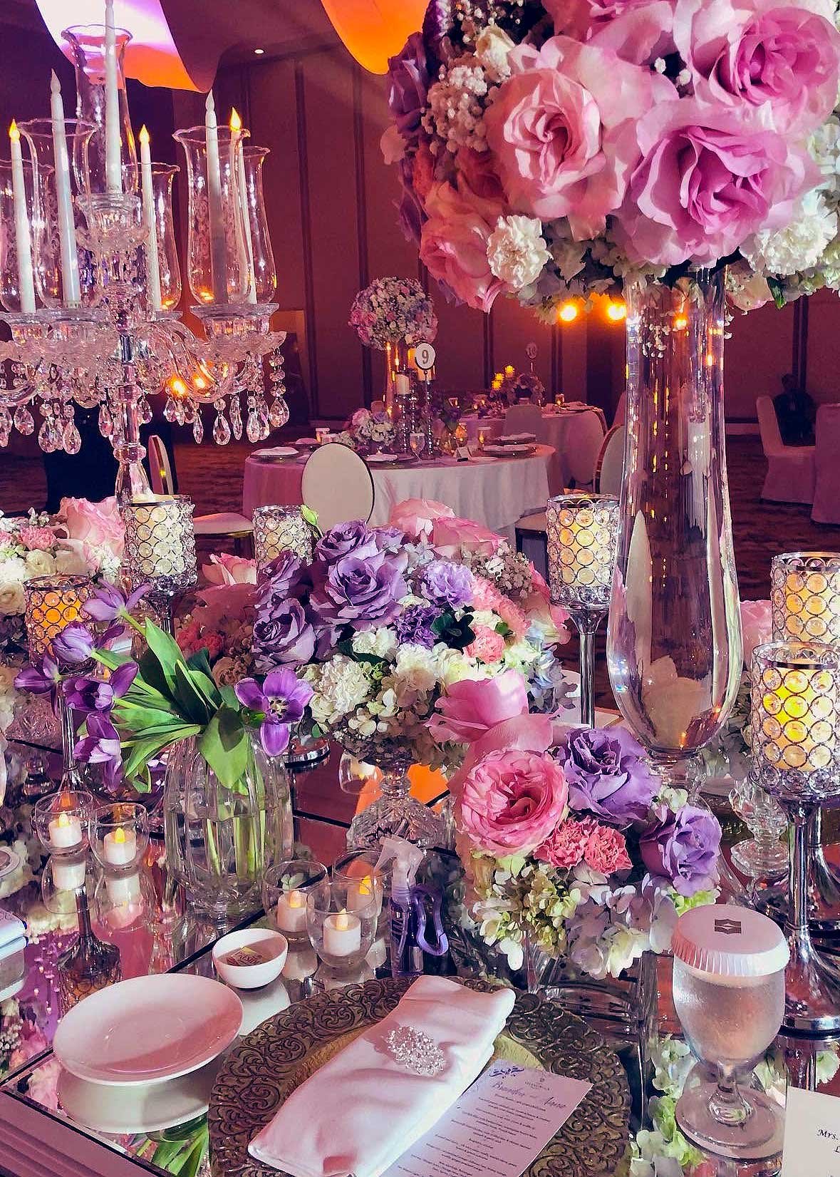 Breathtaking table floral arrangements by 2171 Floral Creations