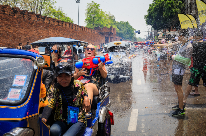 Chiang Mai Songkran water festival vibe