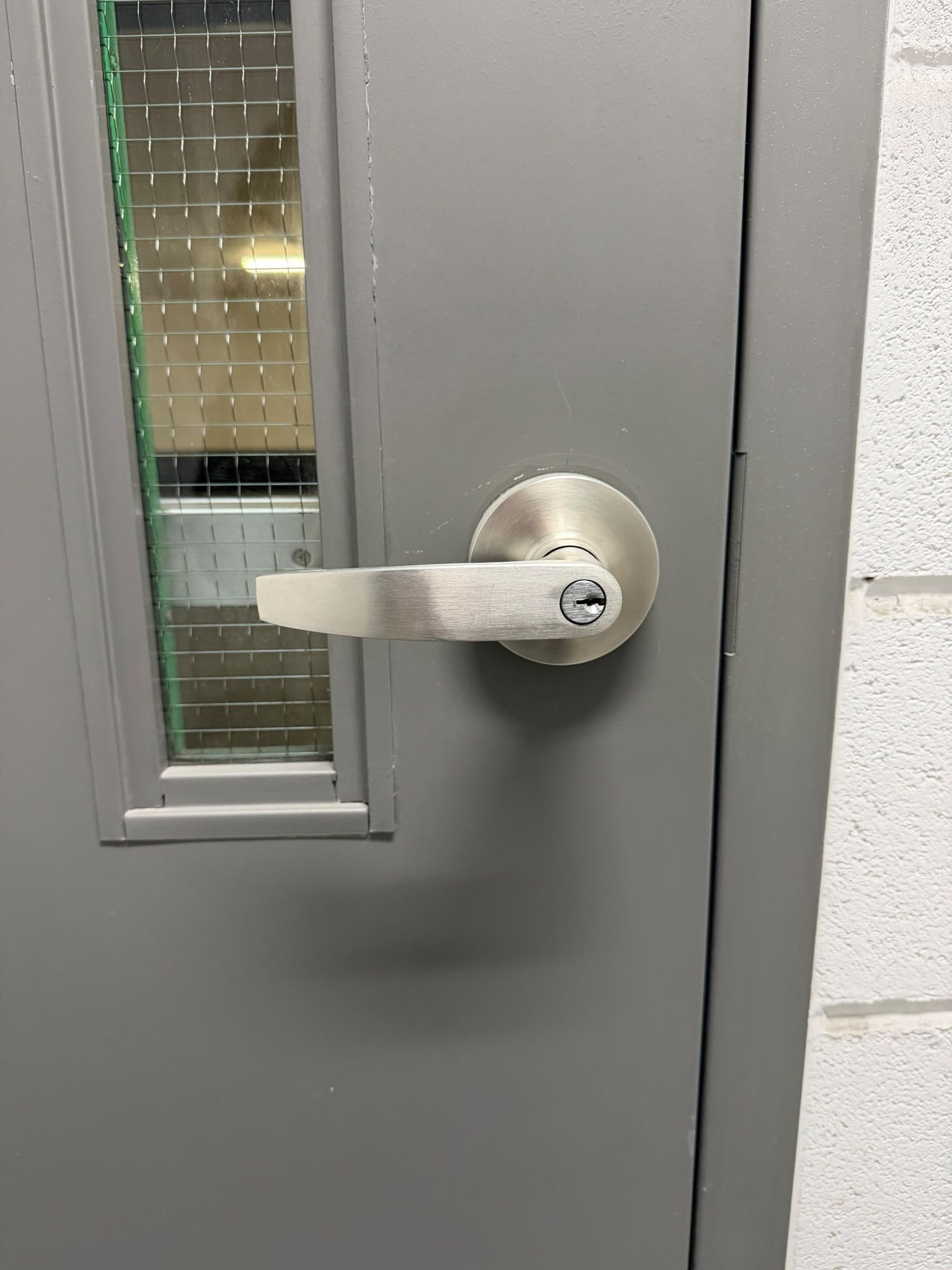 Keyed lever lock
