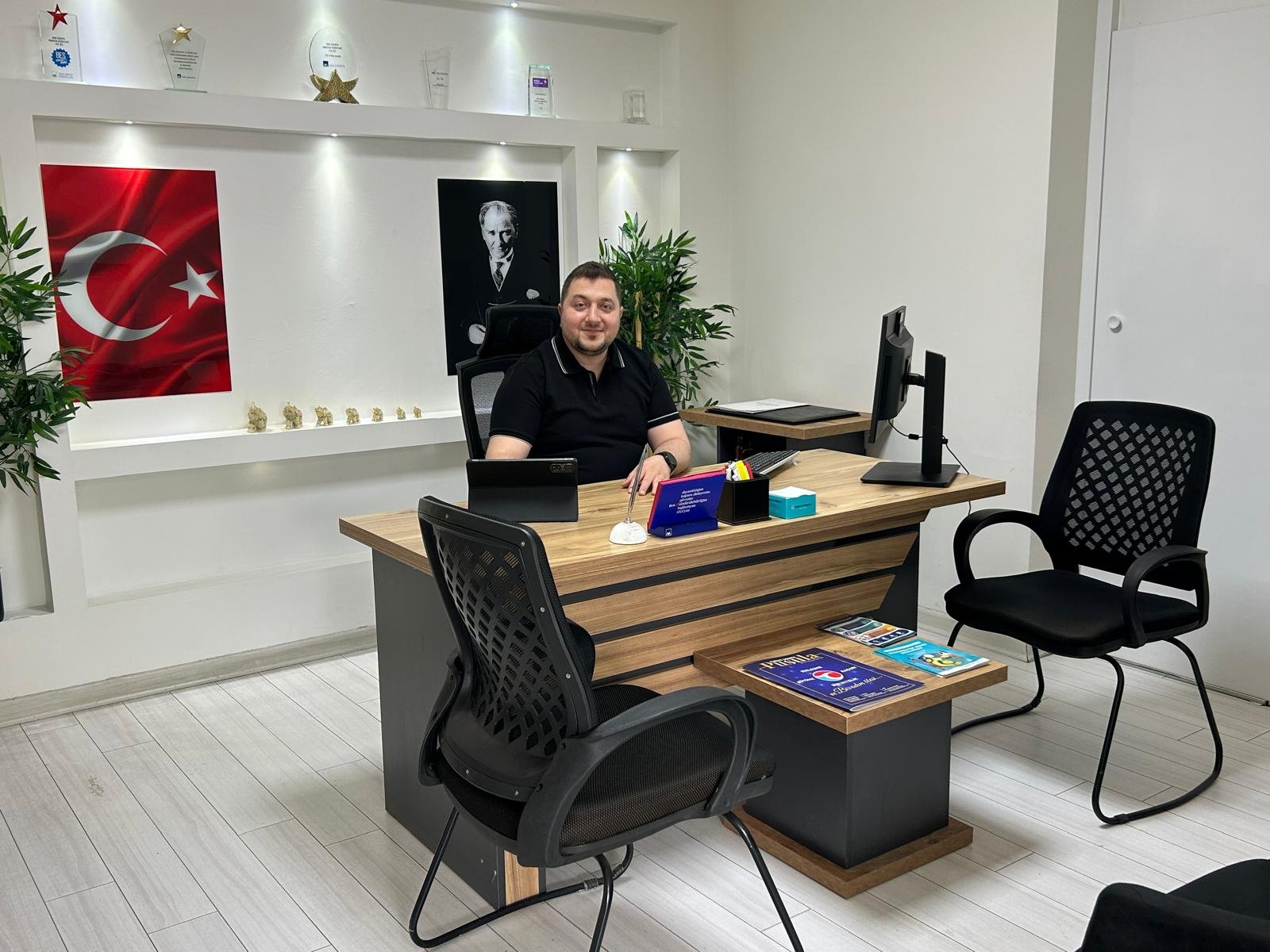 Akse Sigorta Sivas ofisinde İrfan Göktaş