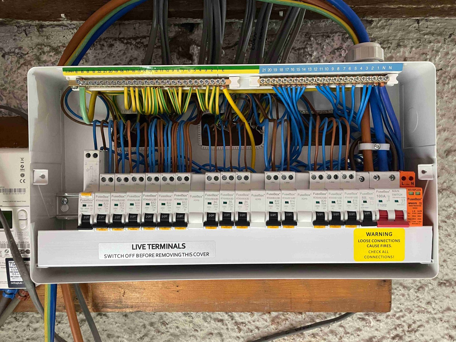 High precision consumer unit wiring