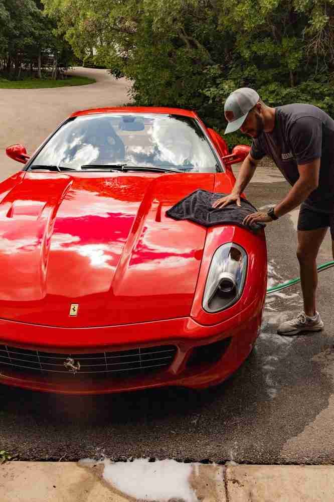 Final touches on the exterior paint protection