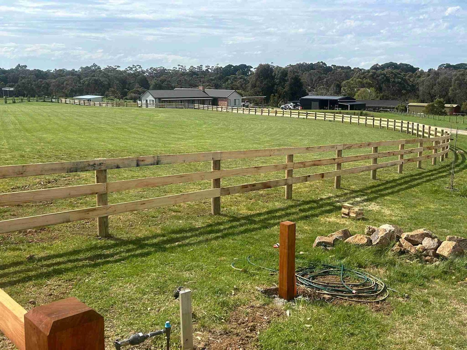 Modern Rural Fences Hostinger Horizons
