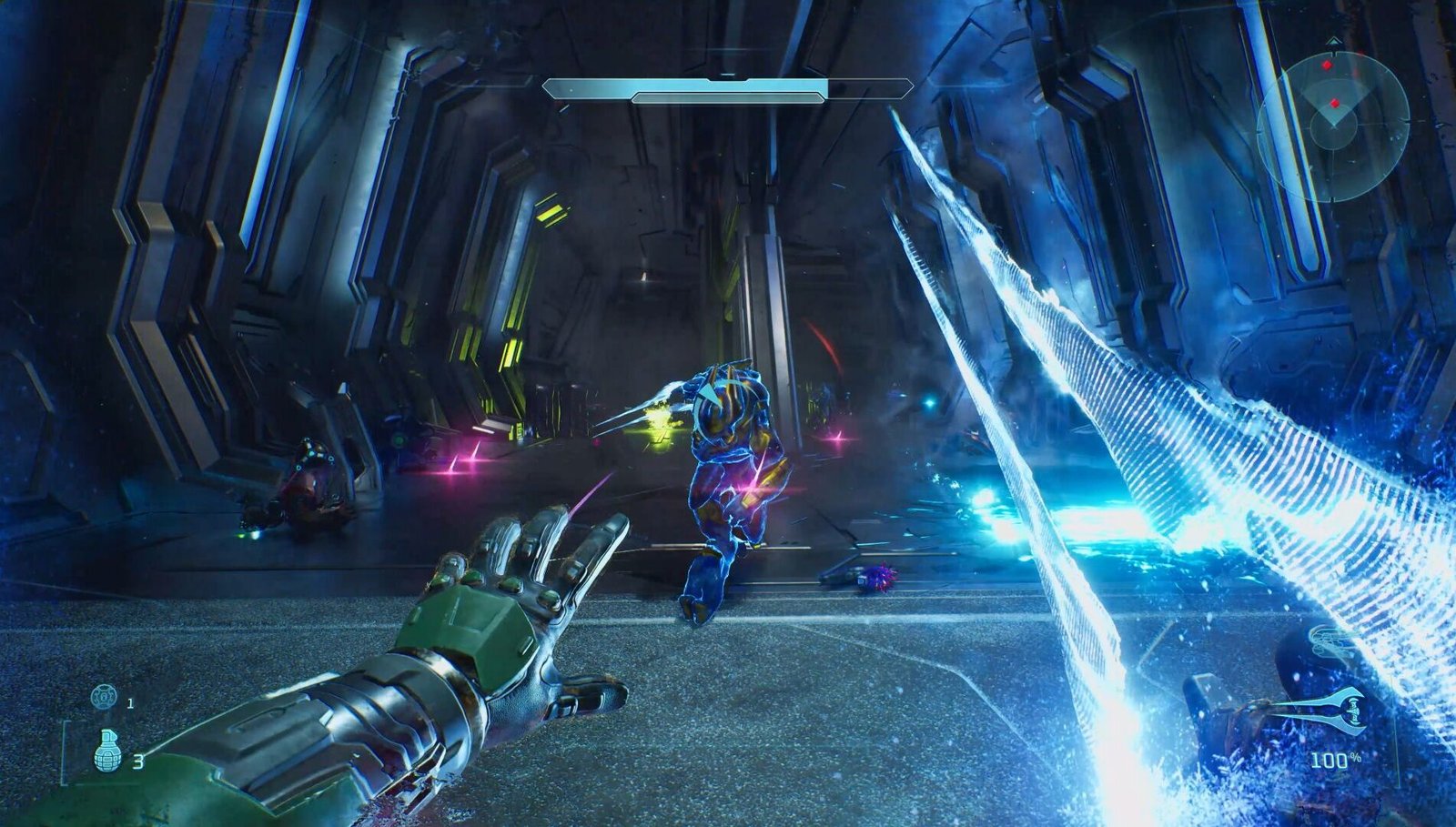 Master Chief em combate contra inimigos