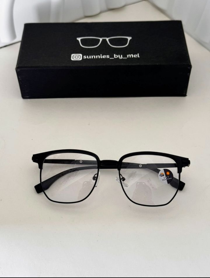 Photochromic - Image 1