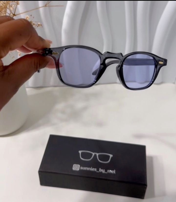 Small Thick Retro Unisex - Image 1
