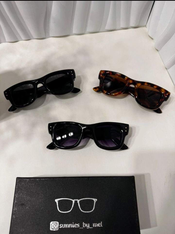 Korean Style Square Frame - Image 1