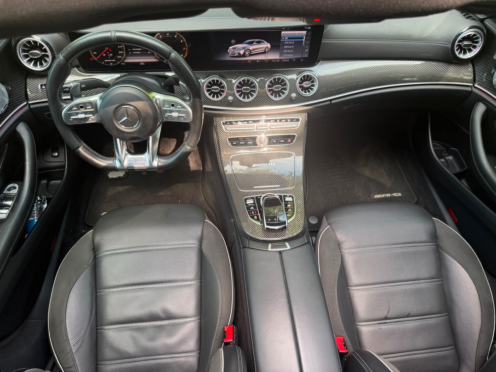 Mercedes E63S exterieur en luxe interieur — thumbnail 7